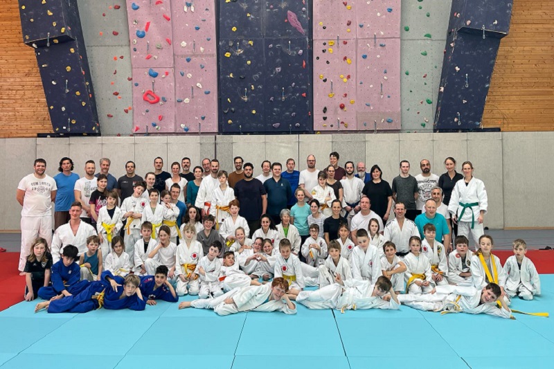 Klein und Groß - Familientraining in der Judoabteilung